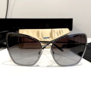 Dolce & Gabbana women’s oversized sunglasses